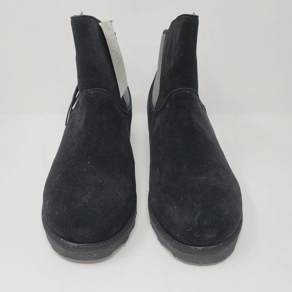 Bearpaw Megan II Wide Ankle Boots Black Suede Snake Embossed NeverWet Sz 8W